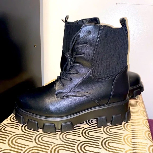 Black zip up combat boots - Picture 3 of 6